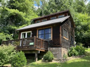 The Pine - Private Mineral Water Hot Tub | Broadwing Farm Cabins